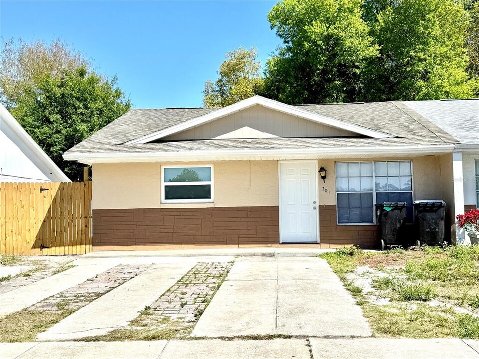 701 Quail Hollow Dr in Orlando, FL - Building Photo