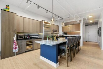 290 Market St in Minneapolis, MN - Foto de edificio - Building Photo