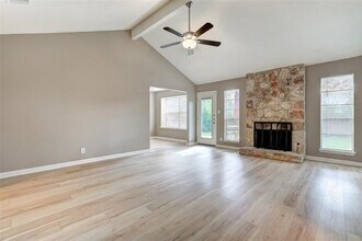 12101 Wander Ln in Austin, TX - Building Photo - Building Photo