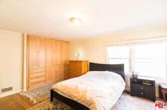 10773 Massachusetts Ave in Los Angeles, CA - Building Photo - Building Photo