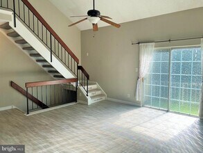 1906B Sedgefield Dr in Mount Laurel, NJ - Building Photo - Building Photo