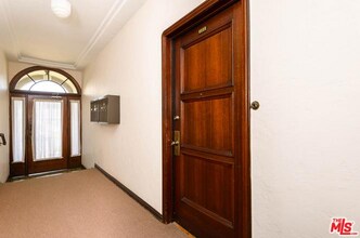 865 S Shenandoah St in Los Angeles, CA - Building Photo - Building Photo