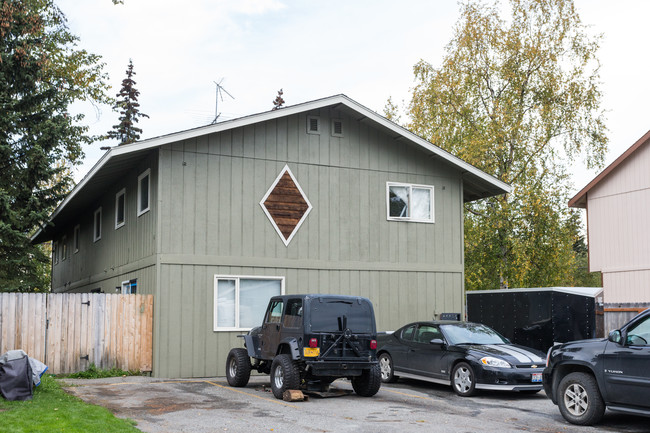 3309 Tarwater Ave in Anchorage, AK - Building Photo - Building Photo