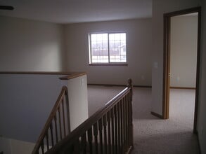 1974 Peach Dr NE in Sauk Rapids, MN - Building Photo - Building Photo