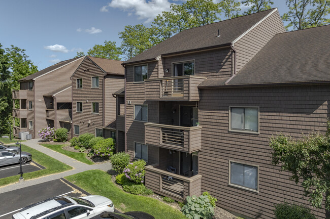 Good Shepherd Hills in Danbury, CT - Building Photo - Building Photo