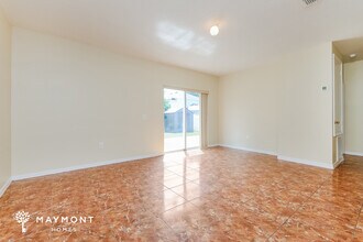978 Derbyshire Dr in Kissimmee, FL - Building Photo - Building Photo