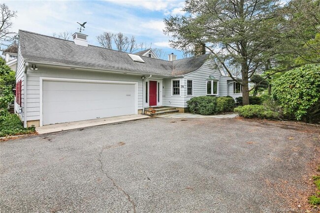 76 Tomac Ave in Greenwich, CT - Building Photo - Building Photo