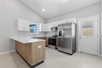 11 Mockingbird Rd in Weslaco, TX - Building Photo - Building Photo