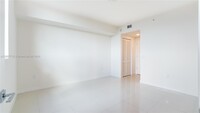 7825 NW 107th Ave, Unit 721 in Doral, FL - Building Photo - Building Photo