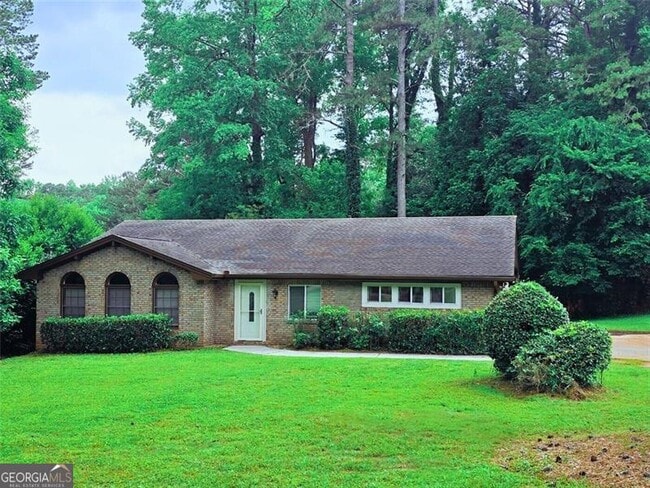 property at 2821 Meadowlark Trail NW