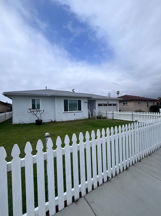 property at 454 Elm Ave