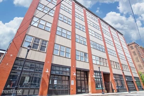 1260 W 4th St-Unit -#403 in Cleveland, OH - Building Photo - Building Photo