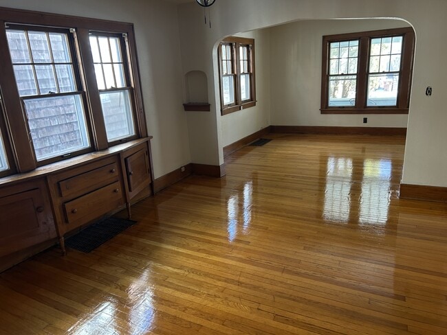 138 S Francis Ave in Lansing, MI - Building Photo - Building Photo