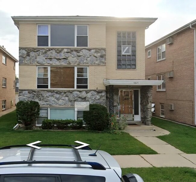 4621 N Sayre Ave, Unit 3