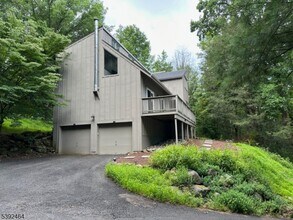 54 Water St in Lebanon, NJ - Building Photo - Building Photo