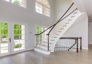 39 Pheasant Close S in Southampton, NY - Building Photo - Building Photo