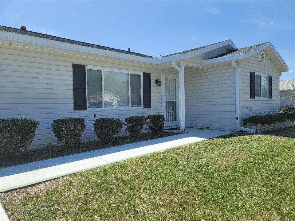 17343 SE 98th Cir in the Villages, FL - Building Photo