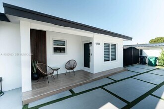 5200 SW 114th Ct in Miami, FL - Building Photo - Building Photo
