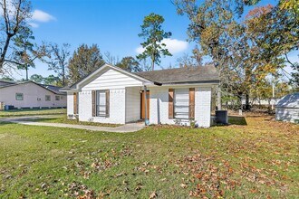 23567 Pine Forest Dr in New Caney, TX - Building Photo - Building Photo