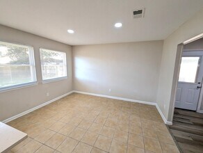 35 Solar St in Mary Esther, FL - Building Photo - Building Photo