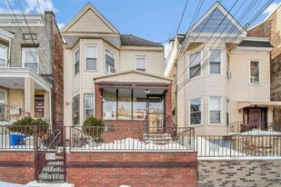 325 57th St in West New York, NJ - Building Photo