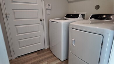 8356 Bristlecone Pne Wy in Magnolia, TX - Building Photo - Building Photo