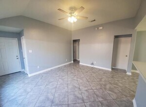 14927 Diamond Way in Baytown, TX - Building Photo - Building Photo