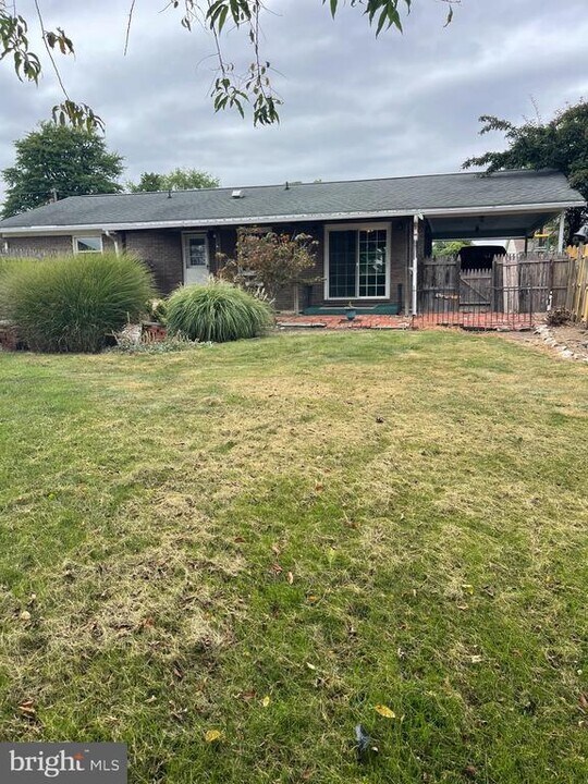 1540 Brechbill Rd in Chambersburg, PA - Building Photo