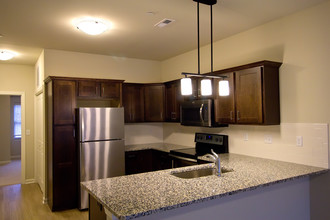 Park Place at Brook Edge in Troy, NY - Foto de edificio - Building Photo