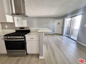 1426 Orange Grove Ave in Los Angeles, CA - Foto de edificio - Building Photo