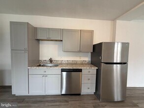 731 E 4th St in Bridgeport, PA - Building Photo - Building Photo