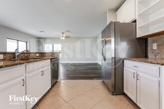 14338 Haddon Mist Dr in Wimauma, FL - Building Photo - Building Photo