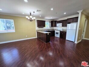 5334 Virginia Ave in Los Angeles, CA - Building Photo - Building Photo