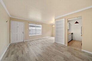 421 Emerson St in Houston, TX - Building Photo