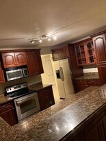 9609 NW 8th Cir in Plantation, FL - Building Photo