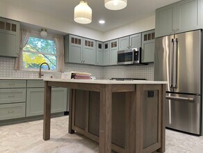 1210 Acewood Blvd in Madison, WI - Building Photo - Building Photo