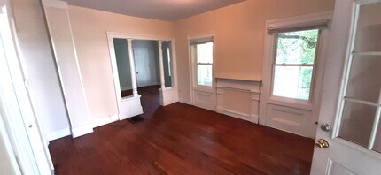 504 S Aurora St in Ithaca, NY - Building Photo - Building Photo