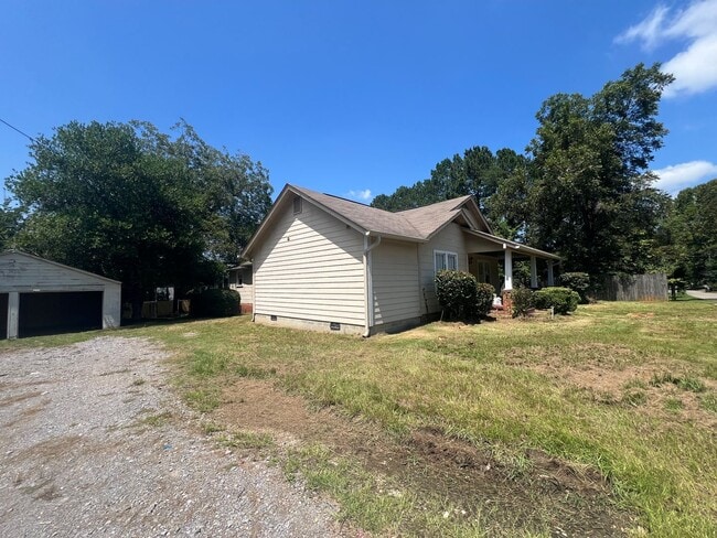 1820 17th Ave E in Tuscaloosa, AL - Building Photo - Building Photo