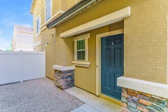 163 W Tremaine Ct in Gilbert, AZ - Building Photo - Building Photo