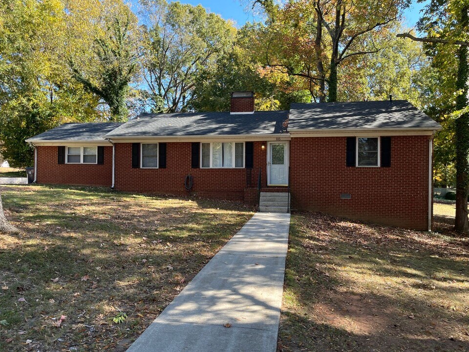 105 Glenwood Dr in Lexington, NC - Building Photo