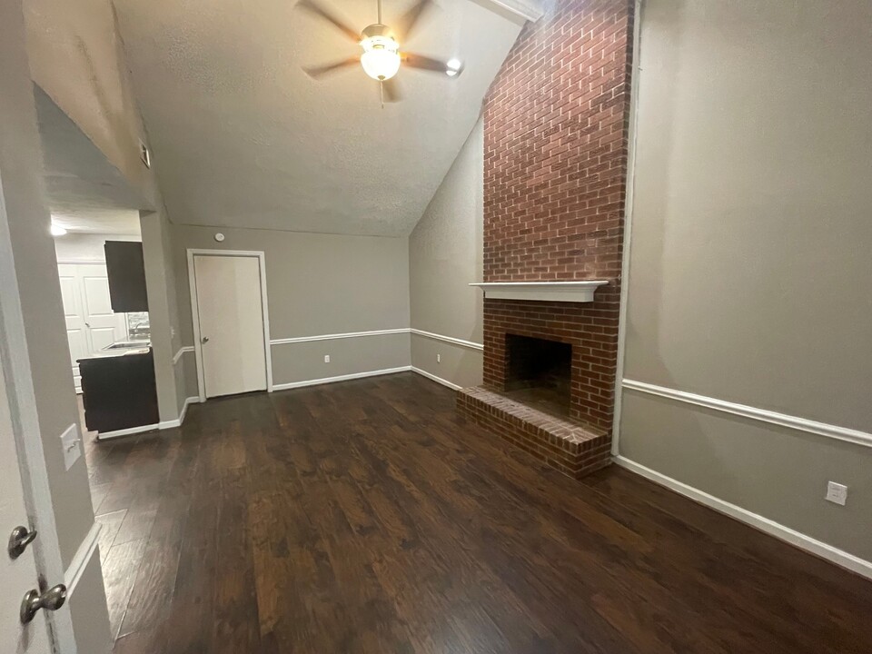 9B River Oaks Pl in Jackson, MS - Building Photo