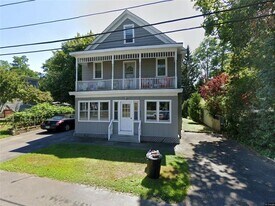 312 Waseca Ave in Barrington, RI - Building Photo