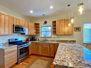 107 Richardson Blvd in Black Mountain, NC - Building Photo - Building Photo