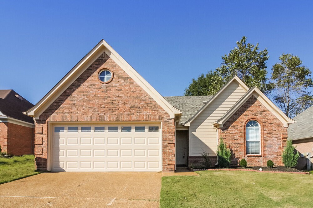 1143 Breezy Valley Dr in Cordova, TN - Building Photo