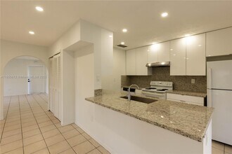10361 SW 209th Ln in Cutler Bay, FL - Building Photo - Building Photo