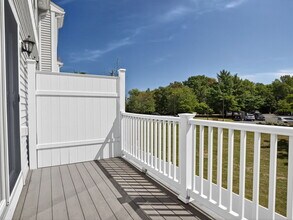 12 Ship Ave in Medford, MA - Building Photo - Building Photo