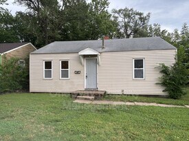 1738 N Poplar Ave in Wichita, KS - Building Photo