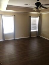 70 Chateaus Ln in Little Rock, AR - Foto de edificio - Building Photo