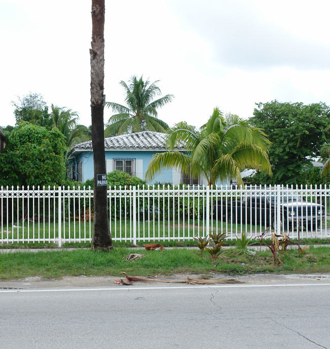 6921 NW 2nd Ave in Miami, FL - Building Photo - Building Photo