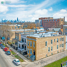 3247 W Division St in Chicago, IL - Foto de edificio - Building Photo